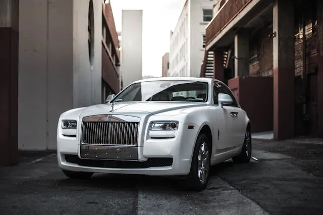 Аренда люксового авто: почему выбирают именно Rolls-Royce 